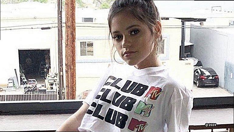 Jenna Ortega Wzrost - Jak Wysoka Jest Jenna Ortega-2